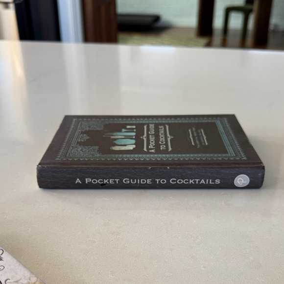 Set of Three Beverage Guide Books - Picture 7 of 10